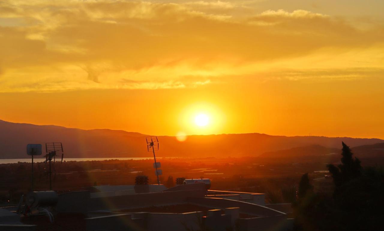 Heaven Horizon Villa Karianí エクステリア 写真